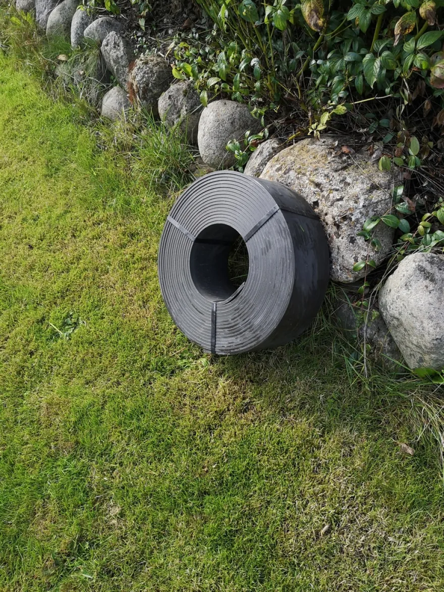 Bedkant 10 meter sort plast