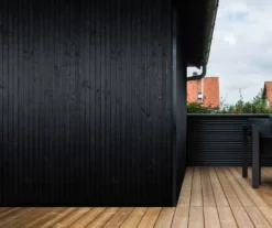 Beklædning lodret sort 25 x 125 x 3000 mm 4-pk.