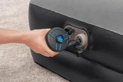 Bestway luftmadras med indbygget pumpe 191 x 97 cm