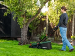 Bosch Rotak 18V-32 akku plæneklipper