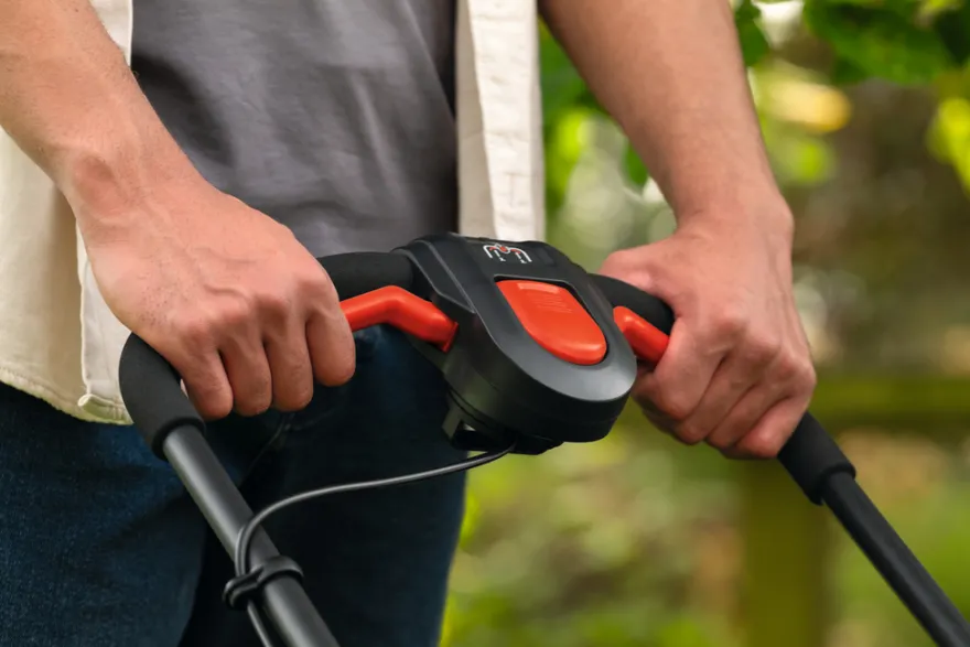 Bosch Rotak 18V2-38 akku plæneklipper