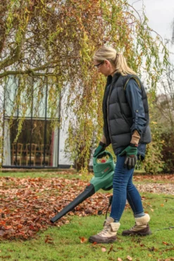 Bosch UniversalGardenTidy 3-i-1 løvblæser 2300 W