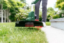 Bosch UniversalGrassCut 18V-260 græstrimmer 2,0 Ah