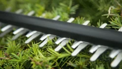 Bosch UniversalHedgeCut 18V-48 hækkeklipper 2,5 Ah