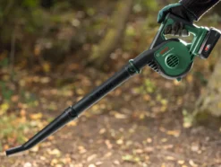 Bosch UniversalLeafBlower 18V-130 løvblæser