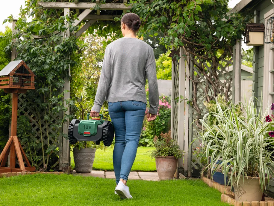 Bosch Visimow18V-100 robotplæneklipper 4,0 Ah