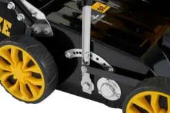 Falke® 2-i-1 benzindrevet plænelufter m/opsamler 212 cc