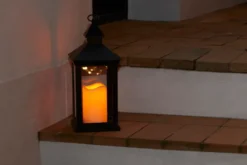 Firkantet lanterne med LED-bloklys