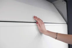 Garageport 240 x 212,5 cm med portautomatik No Rip G