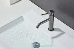 Håndvaskarmatur Slim vinkel gunmetal