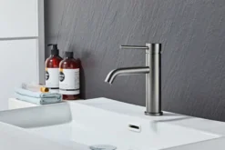 Håndvaskarmatur Slim vinkel gunmetal