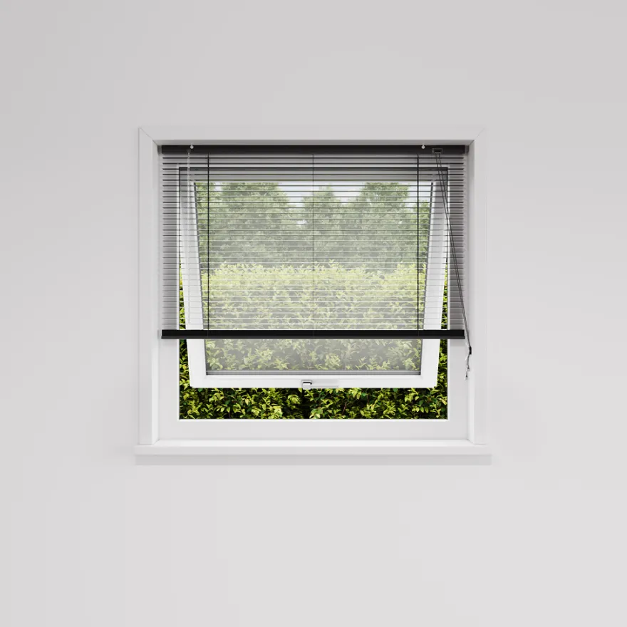 Persienne aluminium sort 140 x 130 cm