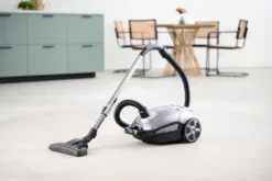 Støvsuger 700 W - DAY